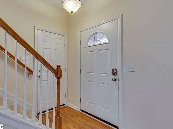 5th image of 100 Pine Walk Dr