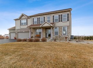 10122 Saddle Creek Dr, Dyer, IN 46311