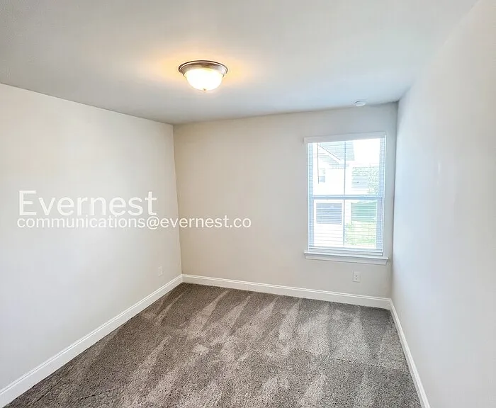 4522 Skywood Ln — Photo 10