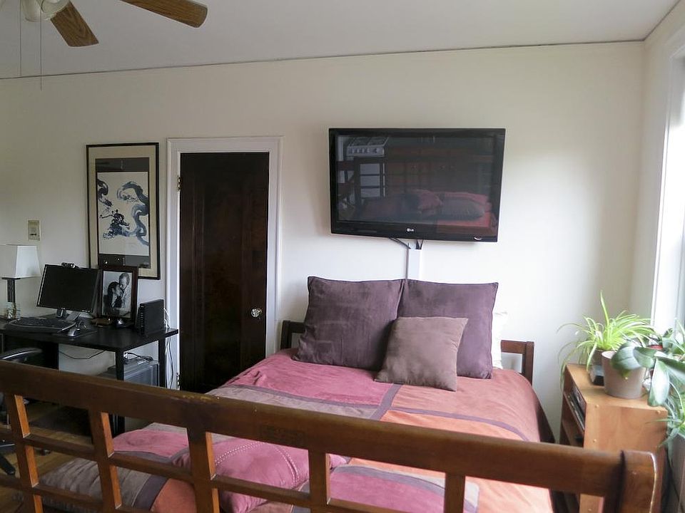 1st image of 4505 N Lincoln Ave APT 1F