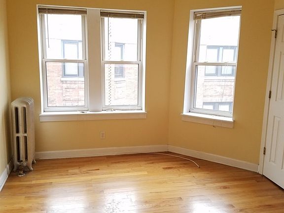 3rd image of 7031 S Merrill Ave #7031301