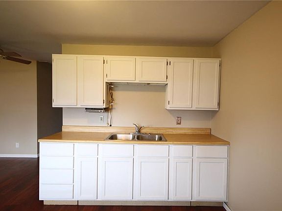 5th image of 567 Hagenbuch St