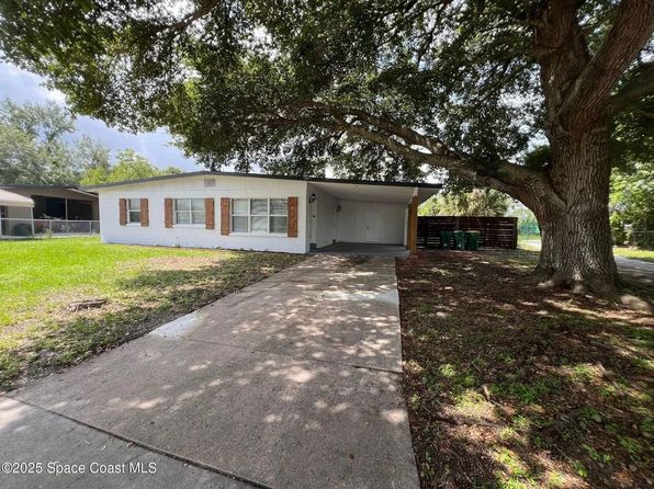1221 Cypress Ln