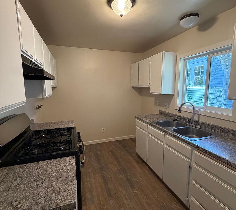 1st image of 1117 N Alameda Ave