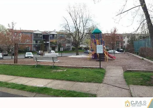 399 Lancaster Ct #399 — Photo 12