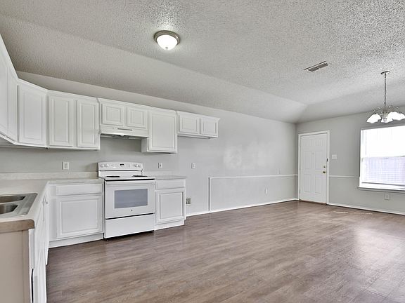 3rd image of 6117 18th St