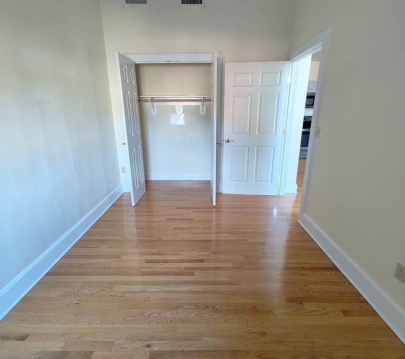 1st image of 122 Park St APT 307