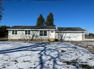 404 W Schafer Rd, Howell, MI 48843