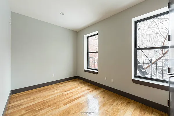 Rented by Town Residential | media 29