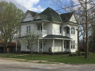 910 Elm St, Hamilton, IL 62341