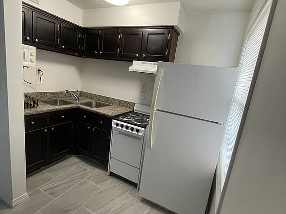 2nd image of 226 Georgetown A Dr #A