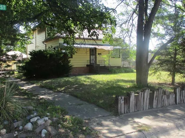 721 N Oak St, Gordon, NE 69343