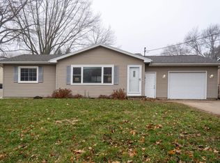 114 Helen Rd, Waterloo, IA 50701