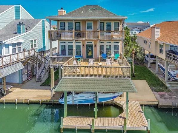 247 Isles End Rd, Tiki Island, TX 77554