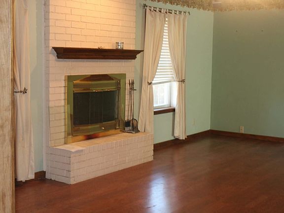 4th image of 414 Greg Dr