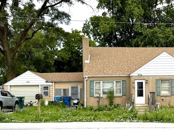 1823 Armour Rd, Bourbonnais, IL 60914
