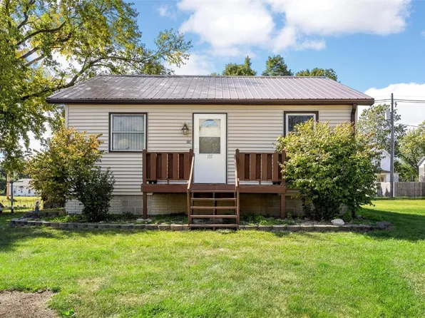 105 & 107 Plum St, Tipton, IA 52772