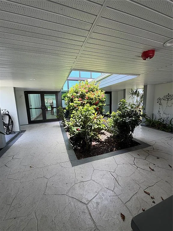 1 bed, 1.0 bath, 672 sqft, $1,250 — Photo 3