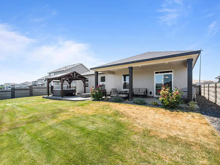 514 Constance Ave — Photo 32