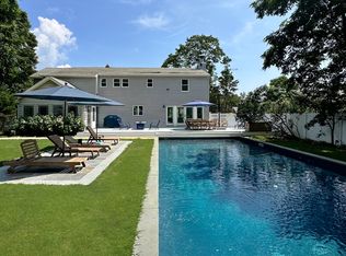 12 Circuit Rd, Bellport Village, NY 11713