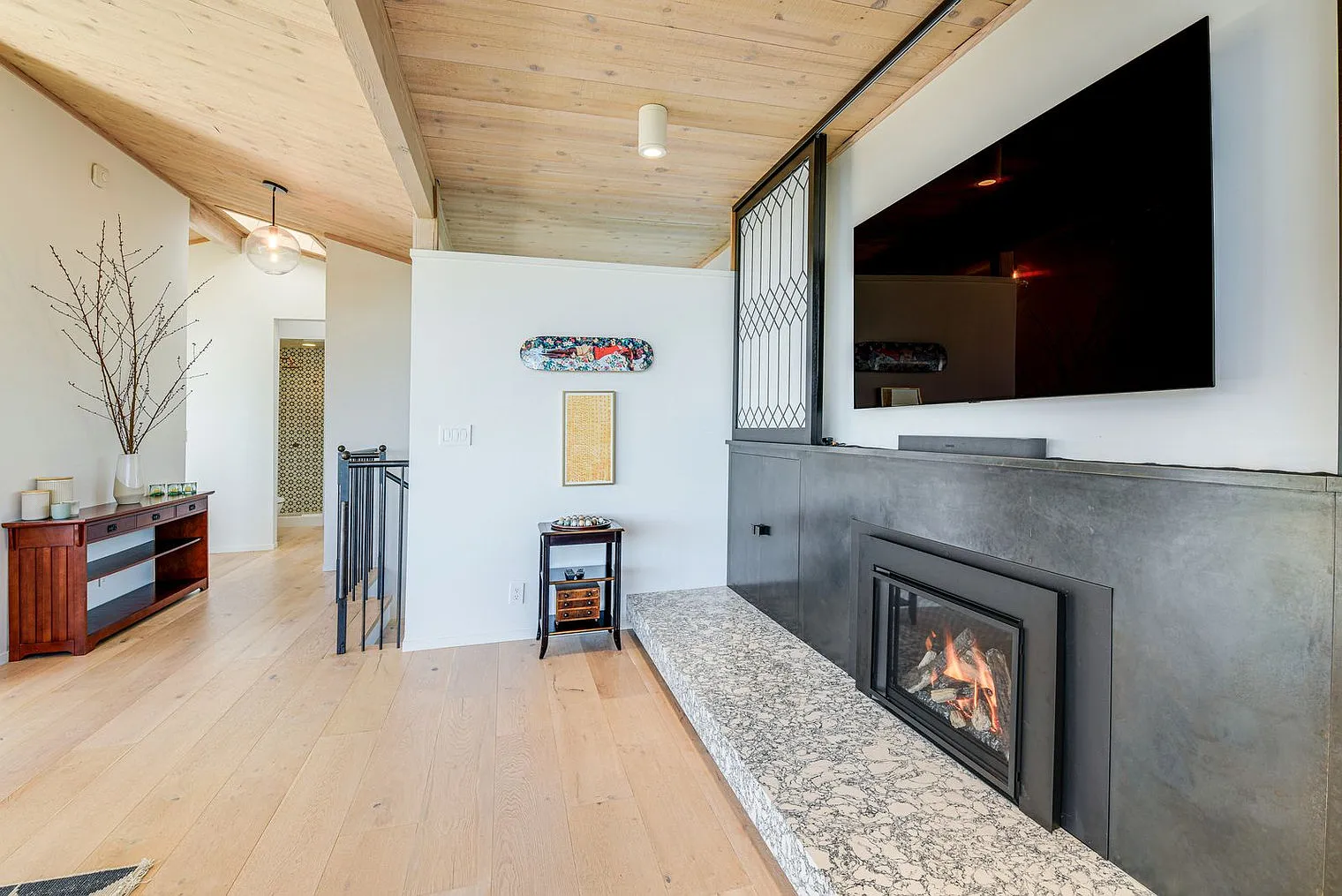 3 bed, 4.0 bath, 3595 sqft, $30,809 — Photo 3