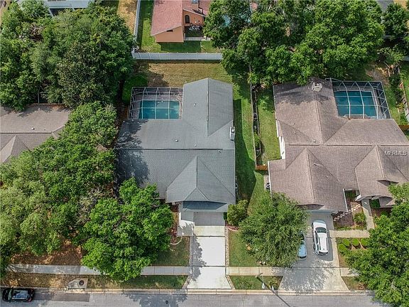 2nd image of 5521 Oakridge Dr