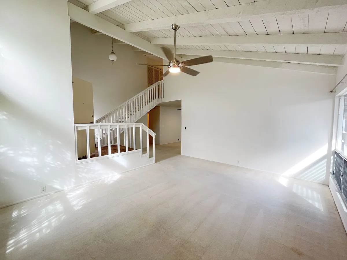 Building Photo - 971 Wainiha St