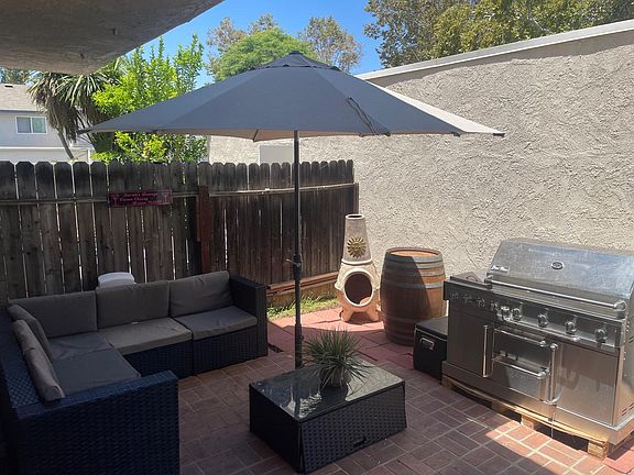 Patio - Perfect for a BBQ and Outdoor Setting, with outside alfresco shelf.