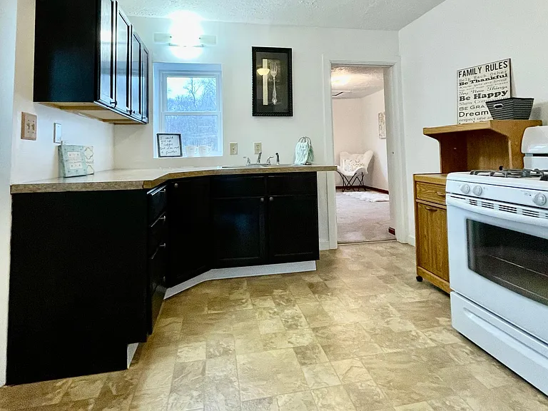 4450 Cynthia Dr — Photo 11