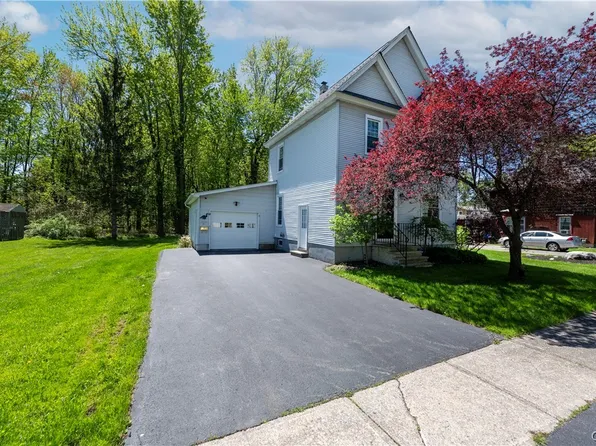 121 S Central Ave, Minoa, NY 13116