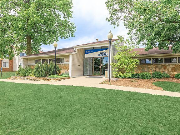 4th image of 3303 Peppermill Dr #2628252