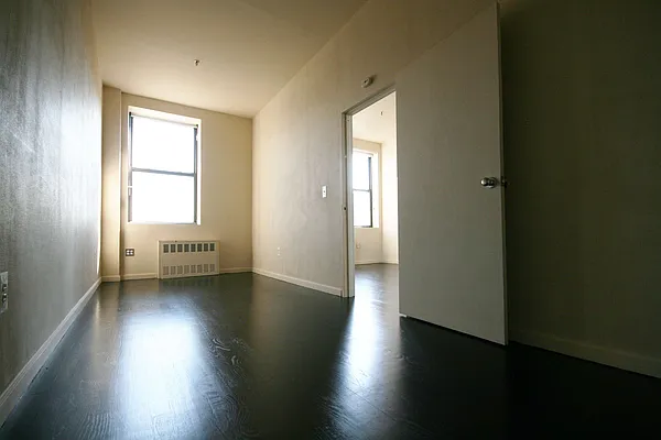 Rented by DAXS LLC | media 16