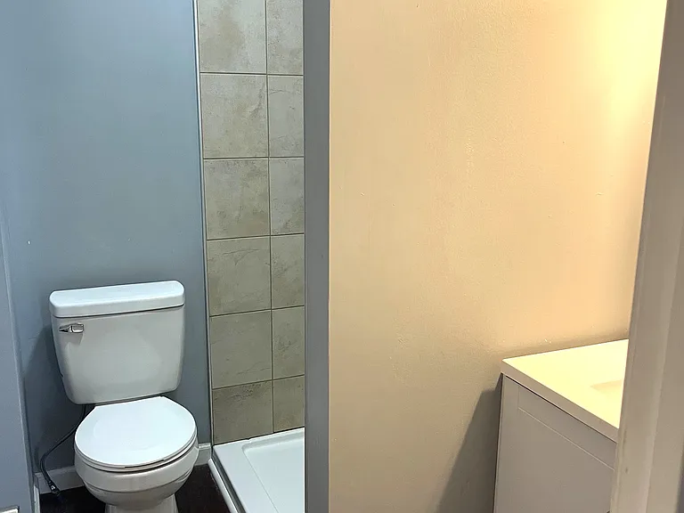 1709 Walnut St #1 — Photo 3