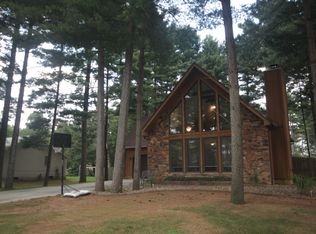 53896 Pine Tree Pl, Elkhart, IN 46514