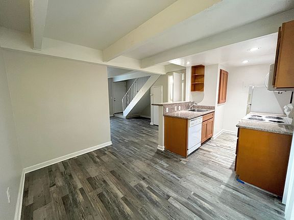 5th image of 2608 Q St APT 6