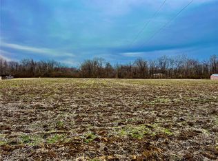 8742 Le Pere School Rd, Millstadt, IL 62260