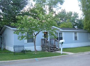 507 Rosedale Ave, Park City, IL 60085