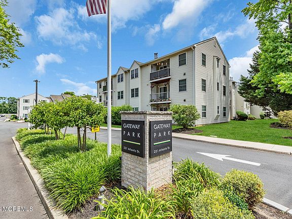 2nd image of 4 231 Atlantic Street #39