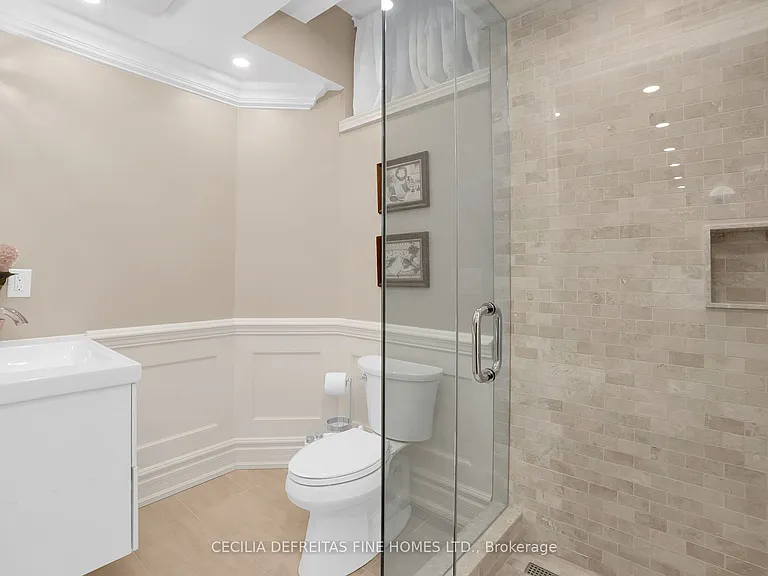 11 Beauvista Ct — Photo 46