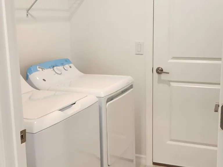 Washer dryer unit