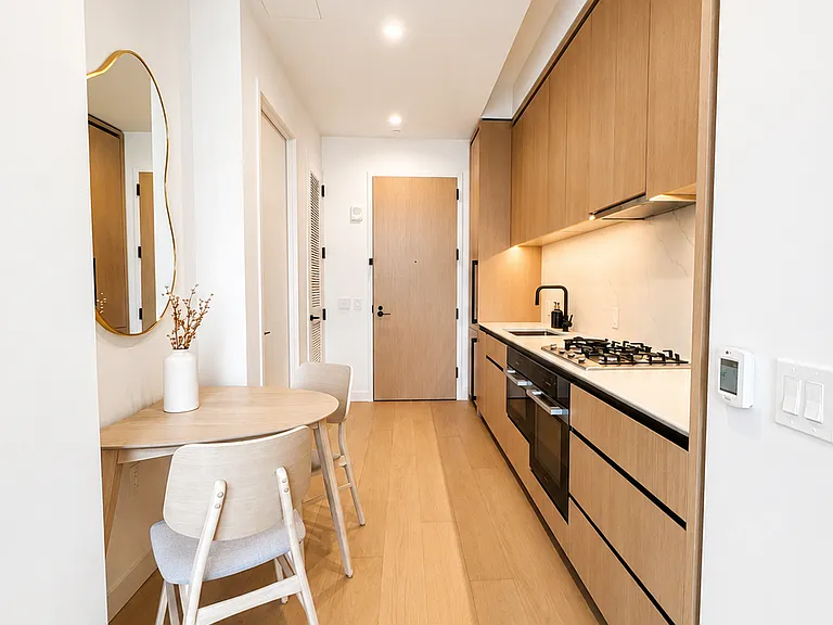 480 Kent Ave #14E — Photo 7