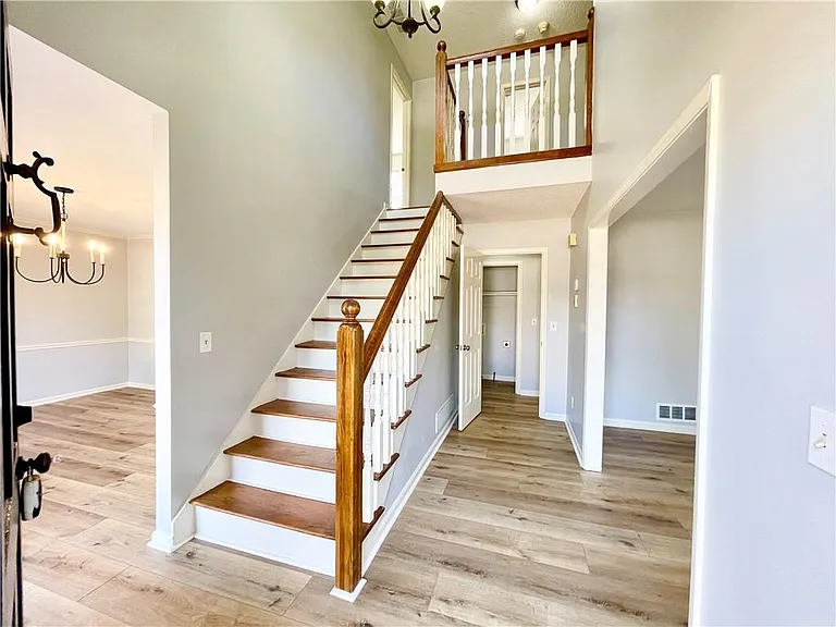 1721 Emerson Ct — Photo 6