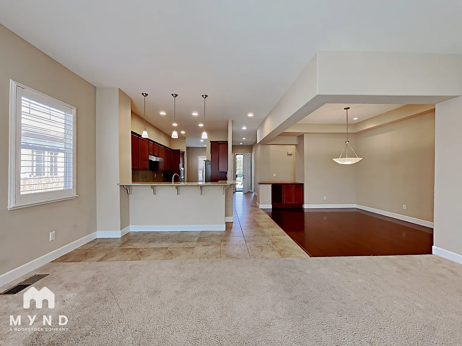 3 bed, 2.5 bath, 2070 sqft, $2,720 — Photo 4