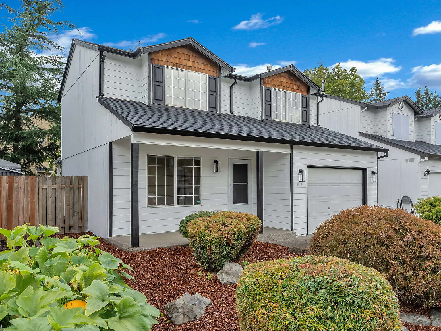 3 bed, 2.5 bath, 1186 sqft, $2,500 — Photo 3