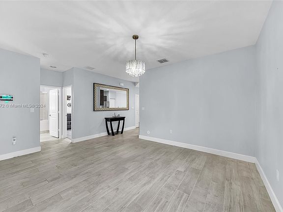 3rd image of 5019 NW 51st Ter
