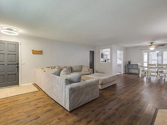 3rd image of 613 Spring St #C