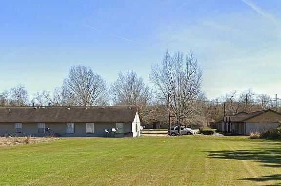5th image of 620 Admiralty Ct