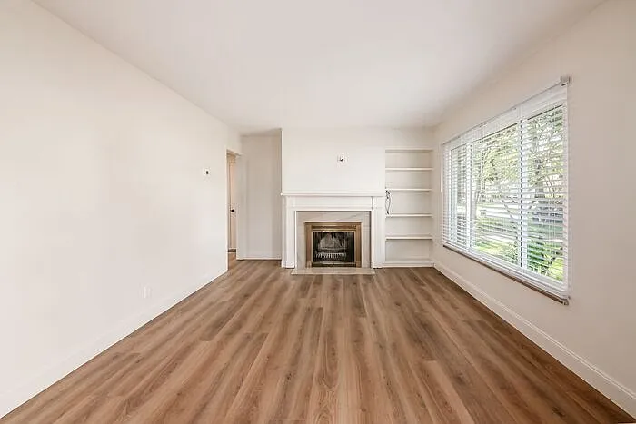 2135 Wesleyan Dr — Photo 5