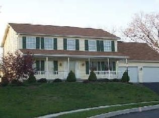 1120 Carrington Ct E, Mechanicsburg, PA 17050