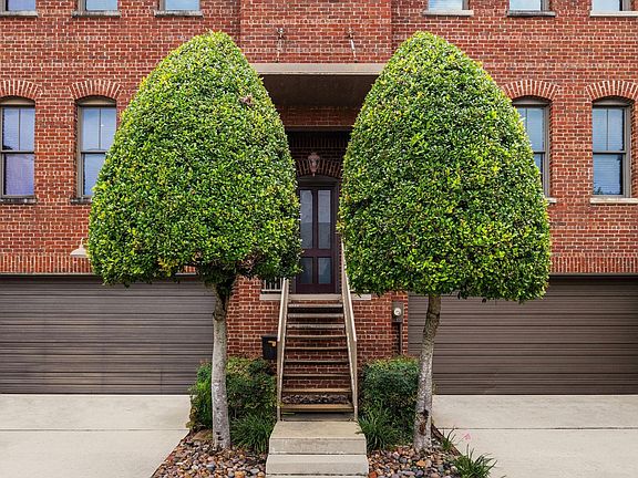 2nd image of 932 Knox St